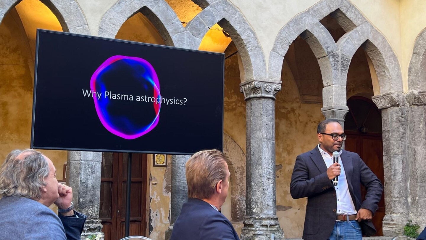 Immanuel Jebaraj gives a presentation at the award ceremony